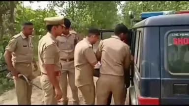 मुरादाबाद: मुखबिर की सूचना पर वार्ड 18 से पुलिस ने सट्टे की खाई बाड़ी करते हुए एक व्यक्ति को किया गिरफ्तार