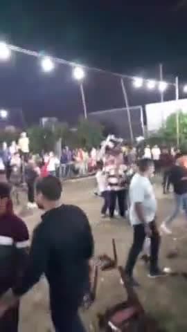 बुलंदशहर: जिला प्रदर्शनी में हरियाणवी नाइट के दौरान युवकों का कुर्सी तोड़ते हुए सोशल मीडिया पर हो रहा वीडियो वायरल