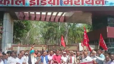 मांडू: विभिन्न मांगों को लेकर केदला सहित CCL हजारीबाग क्षेत्र के जनता मजदूर संघ के दर्जनों सदस्य CCL मुखियालय में किया प्रदर्शन