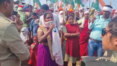 अंबिकापुर: ग्राम चिरंगा में प्रस्तावित फैक्ट्री स्थल पर ग्रामीण कर रहे 24 घंटे निगरानी, ग्रामीणों को सीमांकन की है आशंका