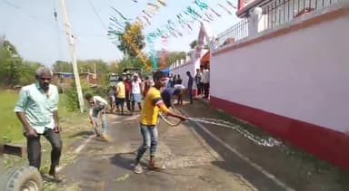 जहानाबाद: सूर्य मंदिर परिसर व आवागमन मार्ग की साफ-सफाई की गई, रात 8 बजे से सांस्कृतिक कार्यक्रम का होगा आयोजन