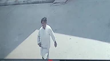 कानपुर: उर्सला हॉस्पिटल के बाहर से स्कूटी चुराते युवक का वीडियो सोशल मीडिया पर हुआ वायरल