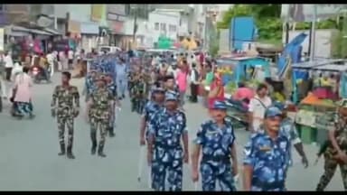 दरभंगा: पुलिस लाइन से दरभंगा टावर तक रामनवमी को लेकर पुलिस ने निकला फ्लैग मार्च