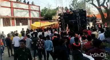 अंबिकापुर: गांधी चौक के पास हिंदू युवा मंच के द्वारा नवरात्रि के उपलक्ष्य पर शोभायात्रा का किया ज़ा रहा आयोजन, पुलिस प्रशासन तैनात