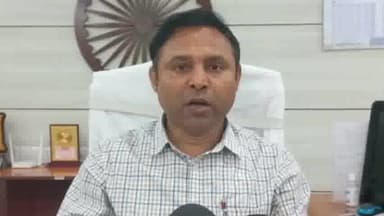 गोपालगंज: उत्पाद विभाग की टीम ने नाव से बरामद की 52 कार्टून शराब: डीएम डॉ नवल किशोर चौधरी