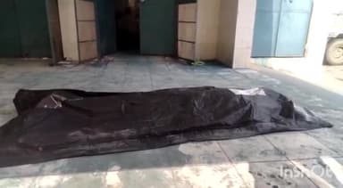 बुलंदशहर: नगर के काली नदी रोड स्थित स्कूटी सवार को ट्रक ने मारी टक्कर, 11 वर्षीय बच्चे की मौत व एक घायल