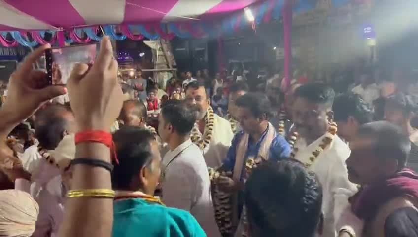 दिघवारा: दिघवारा नगर पंचायत के दिघवारा बाज़ार में आयोजित चैता में शामिल हुए।।

#rameshyadssonpur