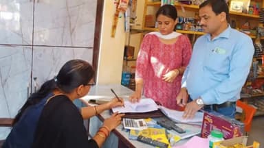 मुरादाबाद: खाद विभाग की टीम ने शहर में छापामारी कर खाद्य सामग्री का निरीक्षण कर भरे नमूने