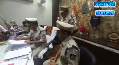 उज्जैन के नए एसपी सचिन शर्मा ने किया पदभार ग्रहण एसपी सत्येंद्र शुक्ला ने दिया चार्ज ।