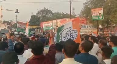 सरई: राहुल गांधी के संसद से निष्कासन मामले को लेकर कांग्रेस पार्टी के कार्यकर्ताओं ने आज फिर पीएम मोदी का पुतला किया दहन