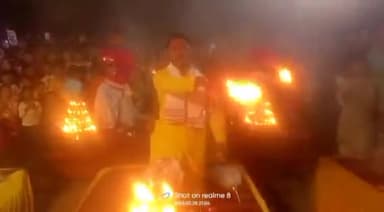 होशंगाबाद नगर: सर्किट हाउस चौराहे पर चैत्र नवरात्रि उत्सव समिति ने की मां दुर्गा की महाआरती, सैकड़ों श्रद्धालु रहे मौजूद