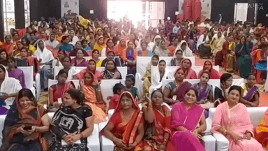 चितरंगी: लाडली बहना योजना में लापरवाही बरतने पर 22 पर्यवेक्षकों व 3 परियोजना अधिकारियों के निलंबन को लेकर DM ने दिए निर्देश