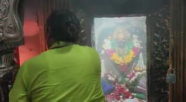 _*🛕🚩मां शारदा मैहर चैत्र नवरात्रि अष्टमी दिवस, प्रातः काल श्रृंगार व आरती दर्शन*_