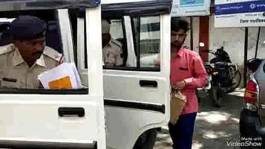 सिंघिया: सिंघिया पुलिस ने बथान चौक से नशे की हालत में एक व्यक्ति को गिरफ्तार कर न्यायालय में किया प्रस्तुत