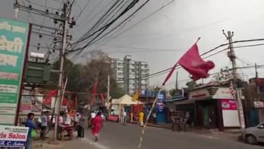 कांके: जिले में आई तेज आंधी से तपोवन मंदिर में साउंड सिस्टम गिरने से चार लोग हुए घायल