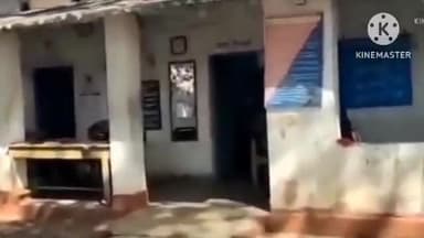 कांके: धुर्वा में एक महिला से मोबाइल छीन कर भाग रहे स्कूटी सवार युवकों को स्थानीय लोगों ने पकड़ा