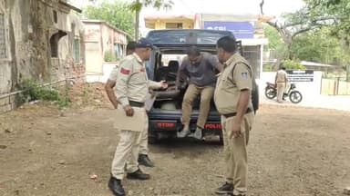 मंदसौर: अफजलपुर पुलिस ने ग्राम ड़ीगांव माली में ट्रक से 13 क्विंटल 6 किलो 500 ग्राम डोडा चूरा किया जब्त, एक आरोपी गिरफ्तार