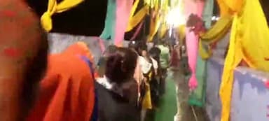 बुलंदशहर: देवीपुरा स्थित सिद्धपीठ भवन मंदिर पर मां चामुंडा का श्रृंगार देखने के लिए उमड़ी श्रद्धालुओ की भीड़