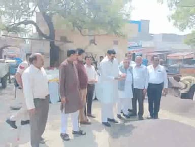 बहादुरगढ़: फसल खरीद को लेकर बहादुरगढ़ विधायक राजेंद्र सिंह जून ने किया अनाज मंडी का दौरा