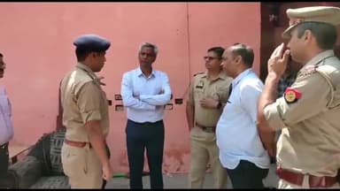 मुरादाबाद: जिलाधिकारी व एसएसपी ने लाल बाग स्थित काली माता मंदिर में पूजा-अर्चना कर व्यवस्थाओं का लिया जायजा