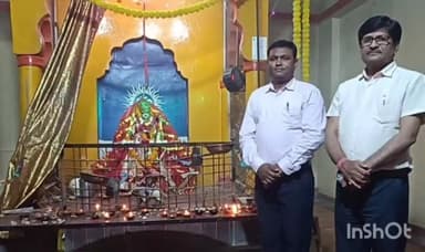 टीकमगढ़: नजरबाग में आयोजित दीपदान कार्यक्रम में शामिल हुए टीकमगढ़ एसडीएम सीपी पटेल