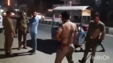 लखीमपुर: ओयल पुलिस ने सीतापुर लखीमपुर रोड पर चलाया वाहन चेकिंग अभियान, एक कार सहित 9 वाहन चालकों का हुआ ई-चालान