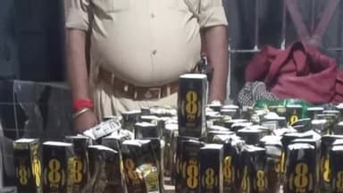 मोतिहारी: जिले के विभिन्न थाना क्षेत्रों में छापेमारी कर 177 लीटर शराब व 200 लीटर अर्धनिर्मित शराब पुलिस ने की बरामद, 3 बाइक जब्त