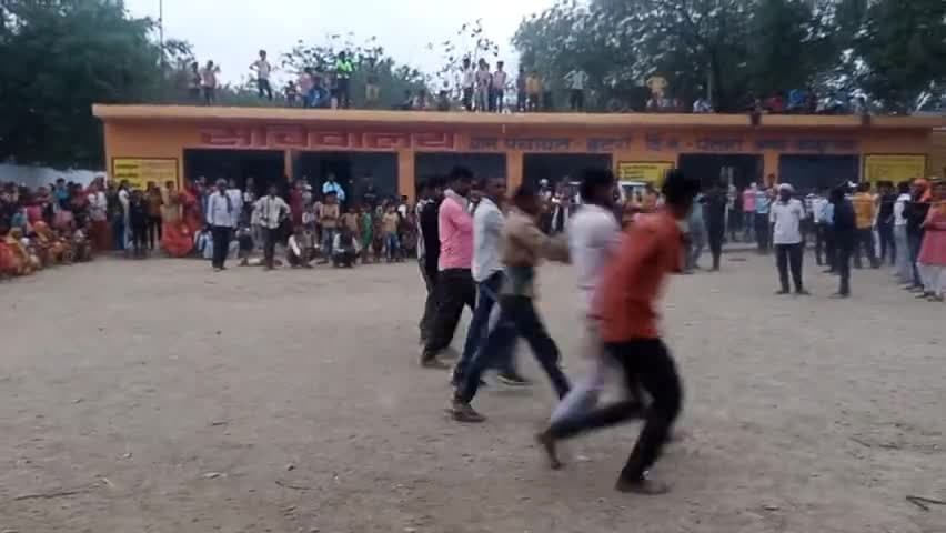 घाटमपुर: itrra gav ke javara ##bahut hi sundar kary hua h
