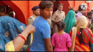 मैनपुरी: नवरात्रि के आखिरी दिन कुरावली रोड स्थित शीतला माता मंदिर का एएसपी राजेश कुमार ने पुलिस बल के साथ किया निरीक्षण