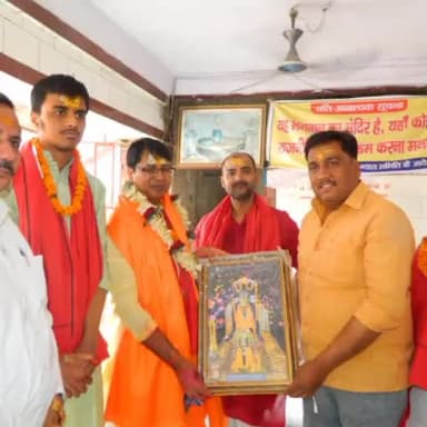 सोनपुर: पटना उच्च न्यायालय के न्यायाधीश अरुण कुमार झा ने सोनपुर पहुंचकर बाबा हरिहर नाथ मंदिर में की पूजा अर्चना