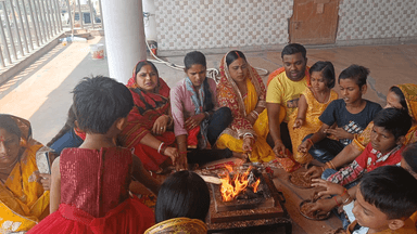 महा रमवमी के शुभ अवसर पर  अब्जूगंज श्री श्री 108 नई दुर्गा स्थान में विश्वकल्याण विश्व शांति के लिए महायज्ञ किया गया