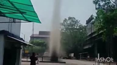 दुर्ग: भिलाई स्टील प्लांट के गेट नंबर-1 में आज 200 फीट से ऊंचा बवंडर देखने को मिला