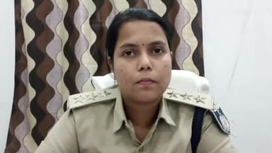 अजयगढ़: एसडीओपी कल्याणी वरगड़े ने दी साइबर क्राइम से बचाव की हिदायत, साइबर क्राइम से बचाने को लेकर पुलिस चला रही अभियान