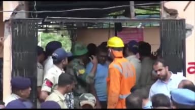 इंदौर: पटेल नगर के एक मंदिर में हुए हादसे के बाद निकाला गया आखिरी शव, मलबा हटाने का काम जारी: कलेक्टर