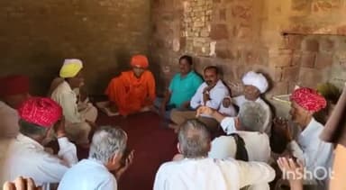 पोकरण: बीजेपी नेता महंत प्रताप पुरी महाराज ने पोकरण विधानसभा के ग्राम अंचलों का किया दौरा, शोक संतप्त परिजनों को दी सांत्वना