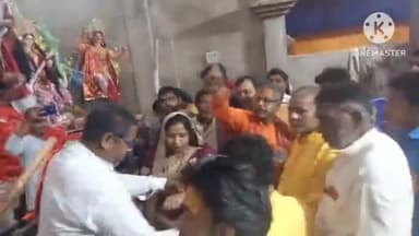 गोगरी: नगर अध्यक्ष रंजीता निषाद ने चैती मां दुर्गा कि पूजा अर्चना कर माँ से मांगी नगर में शांति रहने कि आशीर्वाद।