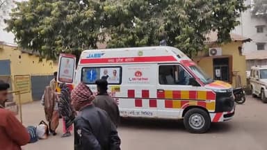 साईं खेड़ा: साईंखेड़ा मार्ग पर अज्ञात वाहन की टक्कर से एक व्यक्ति हुआ घायल, सिविल अस्पताल में किया गया भर्ती