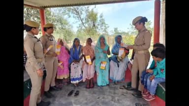 इकौना: सीताद्वार में मिशन शक्ति अभियान के तहत महिलाओं व बालिकाओं को किया गया जागरूक