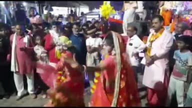 अजयगढ़: कस्बे में रामदरबार व भोलेनाथ के साथ निकाला गया भगवान का जलविहार, मुस्लिम समाज ने भी किया स्वागत