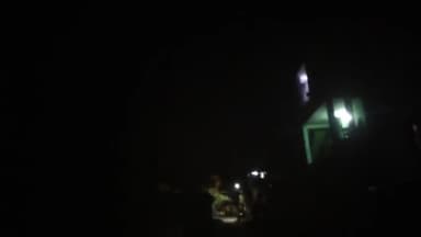 कानपुर नगर ओम पुरवा क्षेत्र आनंद नगर में जनता ने पार्षद से अनुरोध किया है खंभों में  प्रकाश की व्यवस्था ना होने के का