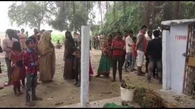 बेगूसराय: बाजीतपुर में पीपल के पेड़ से गिरकर युवक की हुई मौत। मधुमक्खी के छाता से मध निकालने के दौरान पेड़ से गिरकर हुई मौत।