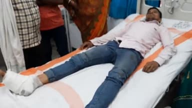 सासाराम: गोटपा गांव में अनियंत्रित ट्रक और बाइक के बीच हुई  टक्कर, एक बाइक पर सवार दो युवक हुए घायल