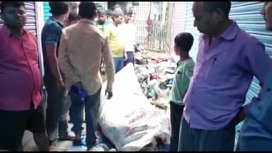 लखीसराय: कवैया थाना क्षेत्र के पंजाबी मुहल्ला स्थित गणेश मार्केट में लगी आग हजारों रुपए की संपत्ति जलकर हुई राख