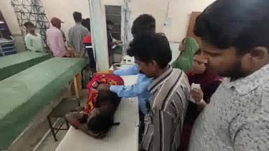 गोपालगंज: सासामुसा रोड पर स्कॉर्पियो की टक्कर से बाइक सवार दो लोग हुए घायल, इलाज के लिए सदर अस्पताल में भर्ती