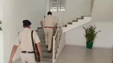 रतलाम नगर: पुलिस अधीक्षक सिद्धार्थ बहुगुणा ने जिले के आधा दर्जन थानों का निरीक्षण करने के बाद दिये अपराध पर अंकुश लगाने के निर्देश