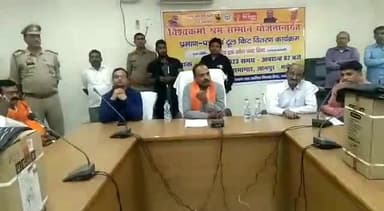 भदोही: ‘‘विश्वकर्मा श्रम सम्मान योजना’’ अन्तर्गत सांसद ने शनिवार को ज्ञानपुर में 35  लाभार्थियों को दिया टूलकिट