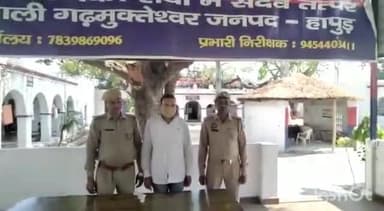 गढ़मुक्तेश्वर: अठसैनी दोताई मार्ग से पुलिस ने शातिर बदमाश को किया गिरफ्तार, अवैध तमंचा व कारतूस पुलिस ने किया बरामद