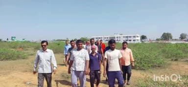 दारू: ग्रामीणों ने दारू में आईसेक्ट यूनिवर्सिटी पर सरकारी जमीन कब्जाने का लगाया आरोप, अंचलाधिकारी के नोटिस के बाद भी काम जारी