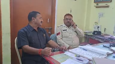 छतरपुर नगर: करौली धाम सरकार के खिलाफ धोखाधड़ी की शिकायत करने पहुंचे रिटायर्ड पुलिसकर्मी, सिटी कोतवाली पुलिस ने नहीं लिया आवेदन