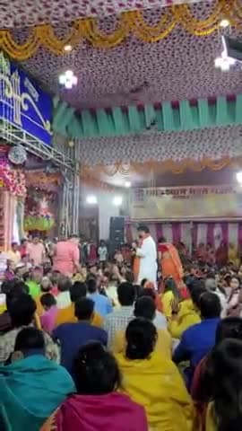 वो रहता अकेला वीरानों में !..मेरा भोला नाचे अकेले शमसानो में!! हर हर महादेव !! बड़ी दुर्गा स्थान सहरसा सब्जी मंदिर में ।